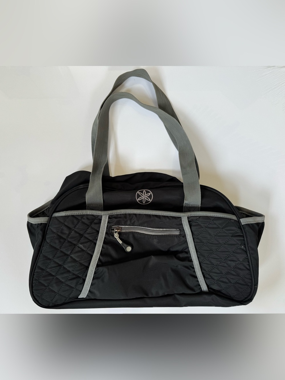 GAIAM Black Tote Bag with Gray Trim